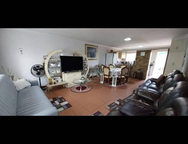 3 BEDROOM TOWNHOUSE FOR SALE IN BRACKENDOWNS